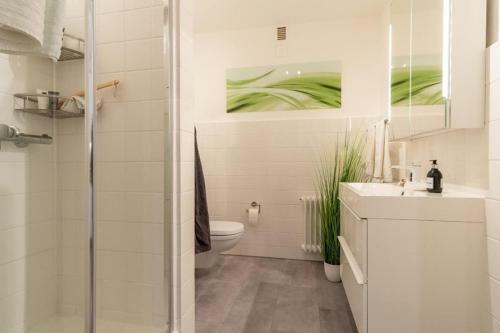 Apartamento Strandhotel-heiligenhafen-wohnung-101-typ-iv-wasserblick