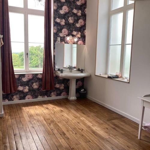 Hostal Ch�teau De La Bouchatte Chambre Les Roses