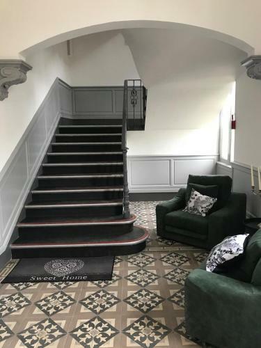 Hostal Chambre Zen Ch�teau De La Bouchatte