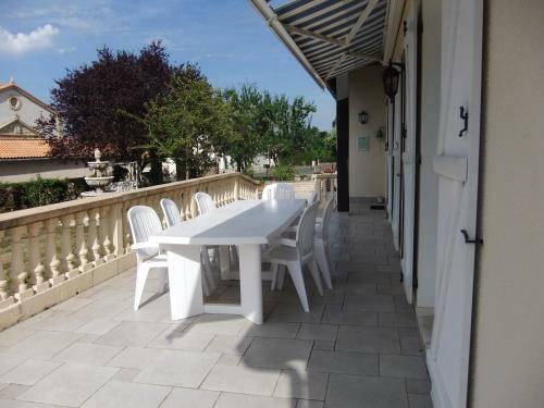 Hostal Au Coin Du Village