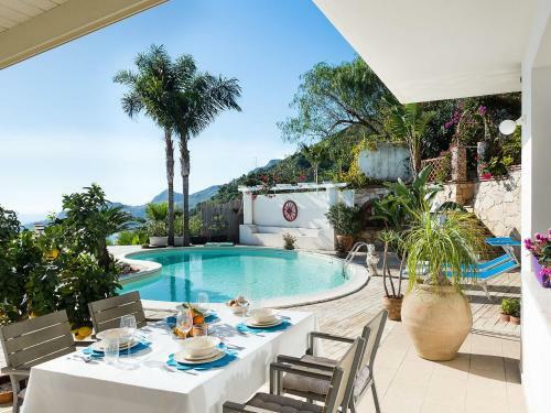 Luxurious Villa In Letojanni With Private Pool