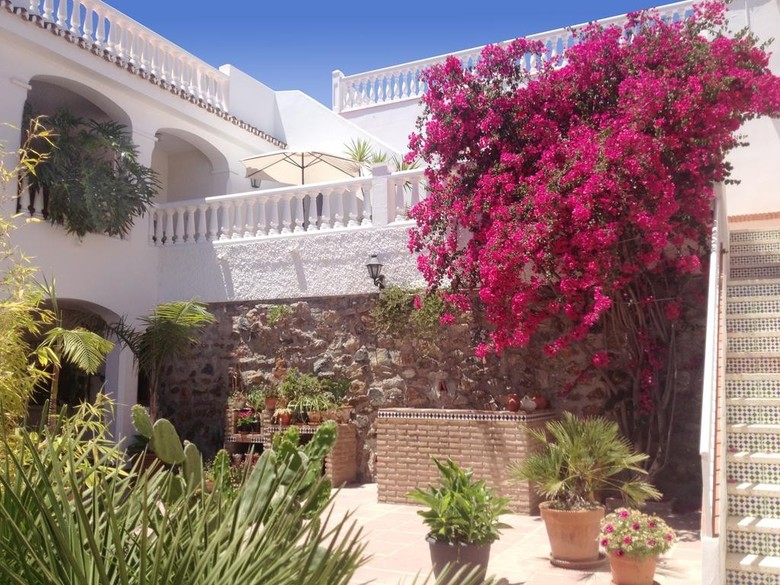 Apartamentos Tur�sticos La Mundial