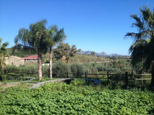Apartamento Cozy Home With Etna View And Beach Nearby