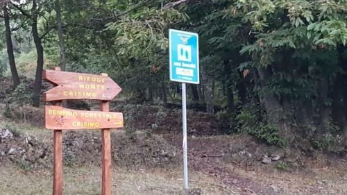 Etna Cr� House