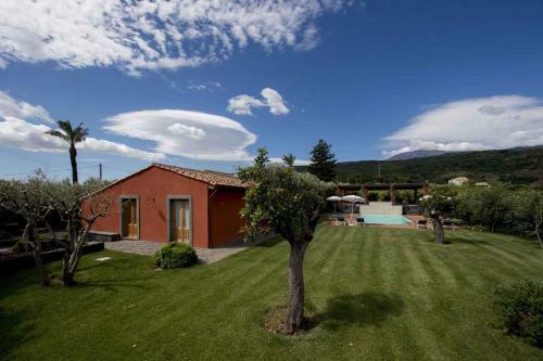 Apartment In Linguaglossa/sizilien 38022
