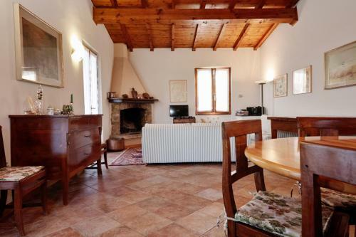 Villa Mira