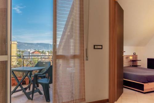 Apartamento Attico Porto Di Loano