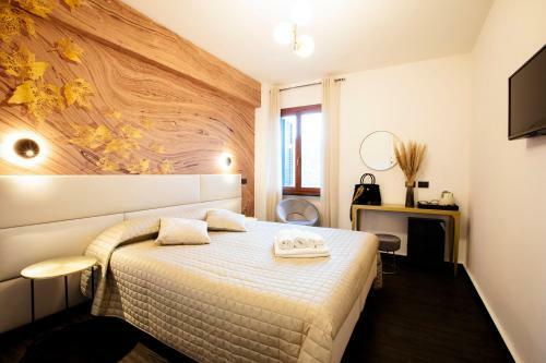 Hostal Bellevue - Rooms & Suites