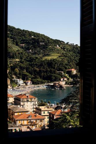 Hostal Bellevue - Rooms & Suites