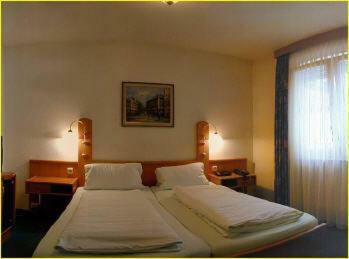 Hostal Hotel Domino