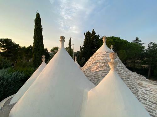 Trullo Trelisa..with Private Garden, Near Alberobello