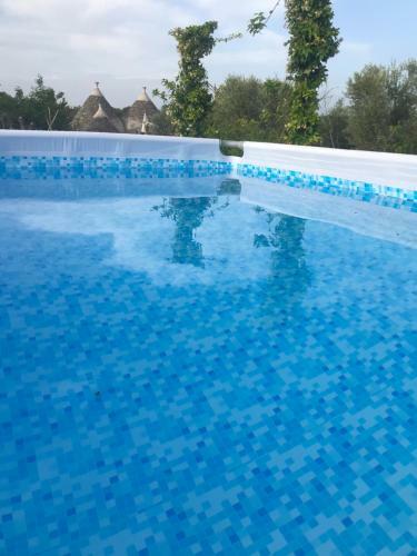 Trullo Trelisa..with Private Garden, Near Alberobello