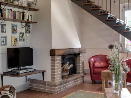 Lovely Villa In Lucignano With A Private Pool