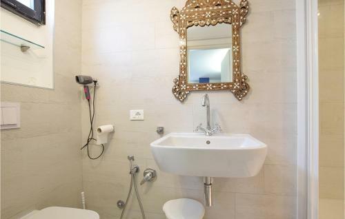 Amazing Apartment In Jesolo With 1 Bedrooms