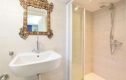 Amazing Apartment In Jesolo With 1 Bedrooms