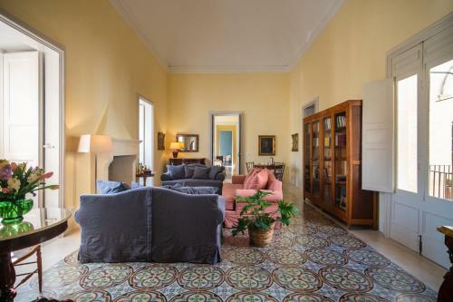 Hostal Palazzo Garzia - Dimora Storica