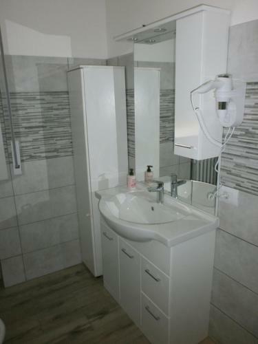 Hostal Il Leprotto - Room & Breakfast