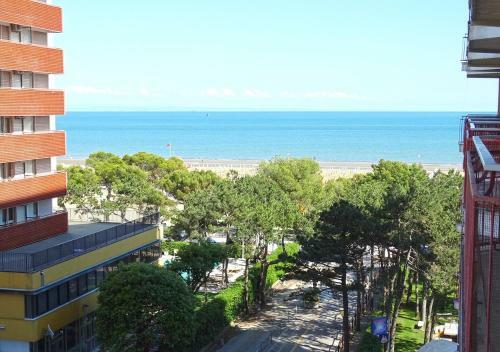 Apartamento Nuovo Fronte Spiaggia, Terrazza Sul Mare E Piscina