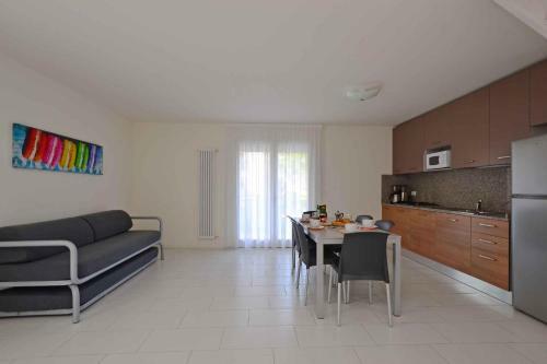 Apartments In Lignano 21702