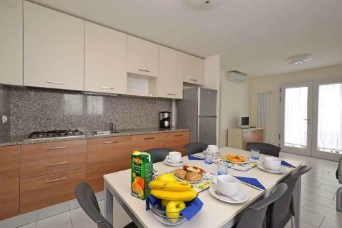 Apartments In Lignano 21702