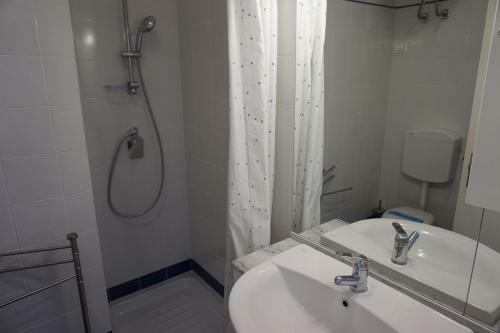 Apartamento Wonderful Studio With Swimming Pool, Terrace And Sea View