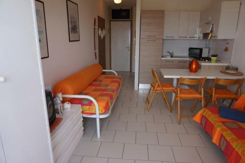 Apartamento Wonderful Studio With Swimming Pool, Terrace And Sea View