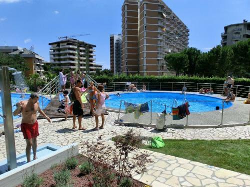 Apartamento Wonderful Studio With Swimming Pool, Terrace And Sea View