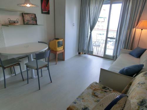 Apartamento Wonderful Studio With Swimming Pool, Terrace And Sea View