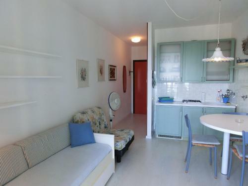 Apartamento Wonderful Studio With Swimming Pool, Terrace And Sea View