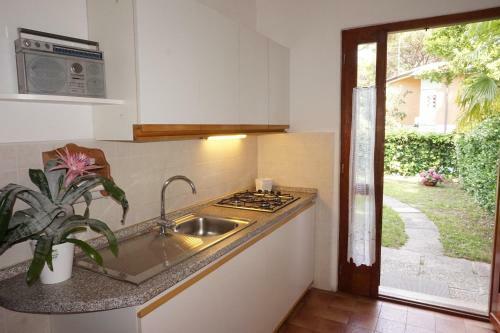 Lovely Semi-detached Villa With Private Garden