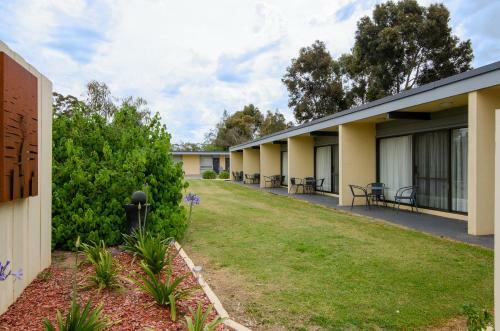 Motel Sundowner William Macintosh Naracoorte