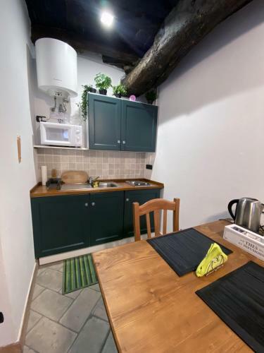 Apartamento La Casa Nei Vicoli: In Centro A Due Passi Dal Lago