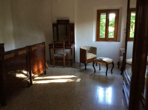 Hostal La Furbera B&B