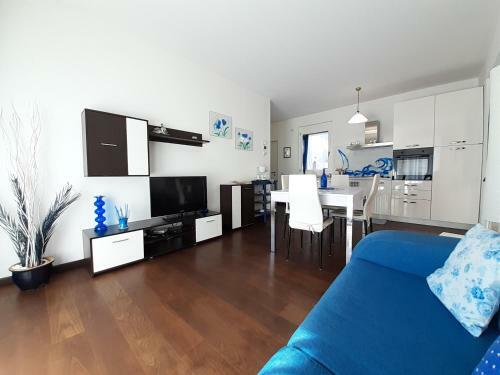 Lake View Apartment