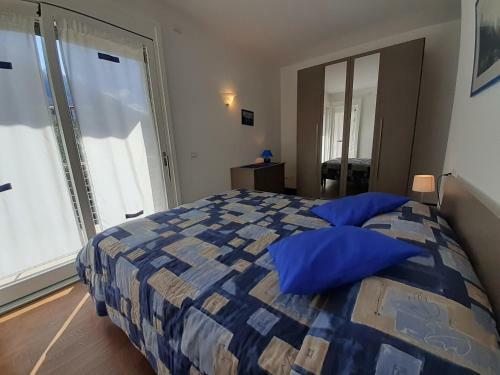 Lake View Apartment