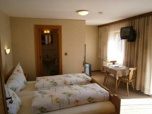 Hostal G�stehaus Alpenruh