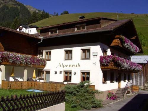 Hostal G�stehaus Alpenruh