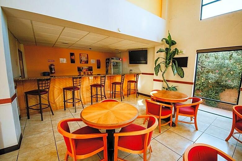 Hotel Consulado Inn