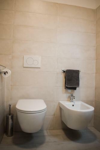 C� Rita Apartments