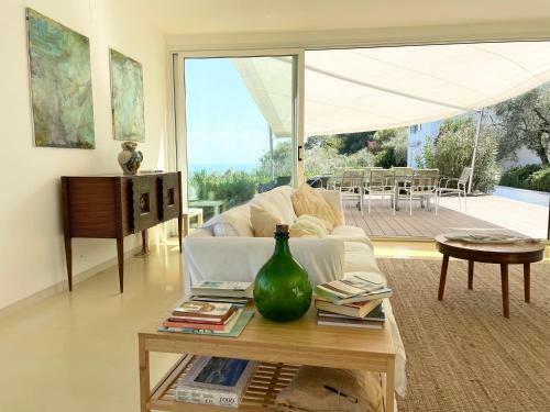 Stunning Design Villa With Unique 180� Sea Views
