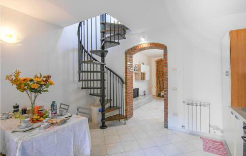 Beautiful Home In Marina Di Carrara With 2 Bedrooms