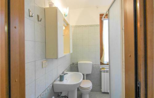 Beautiful Home In Marina Di Carrara With 2 Bedrooms