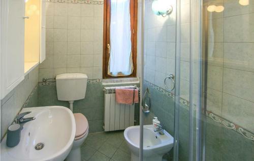 Beautiful Home In Marina Di Carrara With 2 Bedrooms