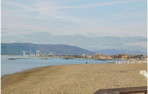 Beautiful Home In Marina Di Carrara With 2 Bedrooms