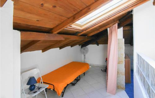 Beautiful Home In Marina Di Carrara With 2 Bedrooms