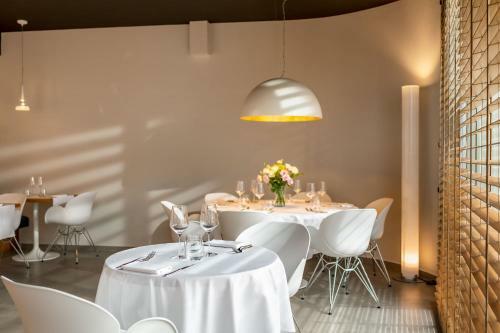 Palace Lido Hotel & Suites