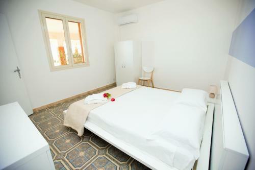 Izzhome Dolce Vita