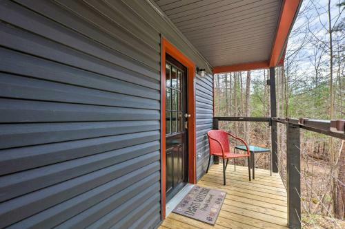 Charming Tiny Cabin With Fire Pit And Mtn Views!
