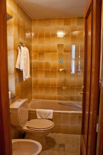 Hostal Aribel Longinos