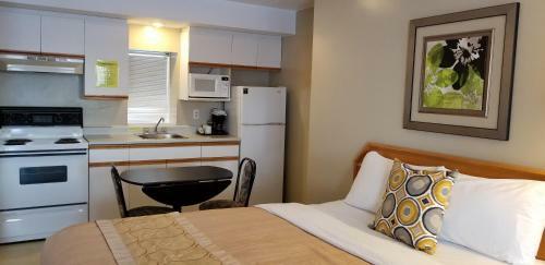 Athabasca Lodge Motel
